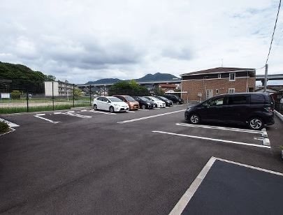 サンデリアーナⅢ　B棟  駐車場
