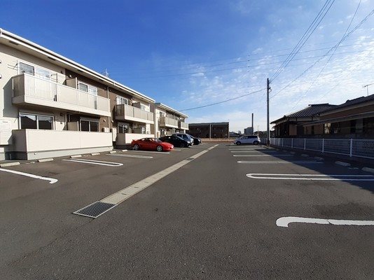 エクセレント　RYU　B 駐車場