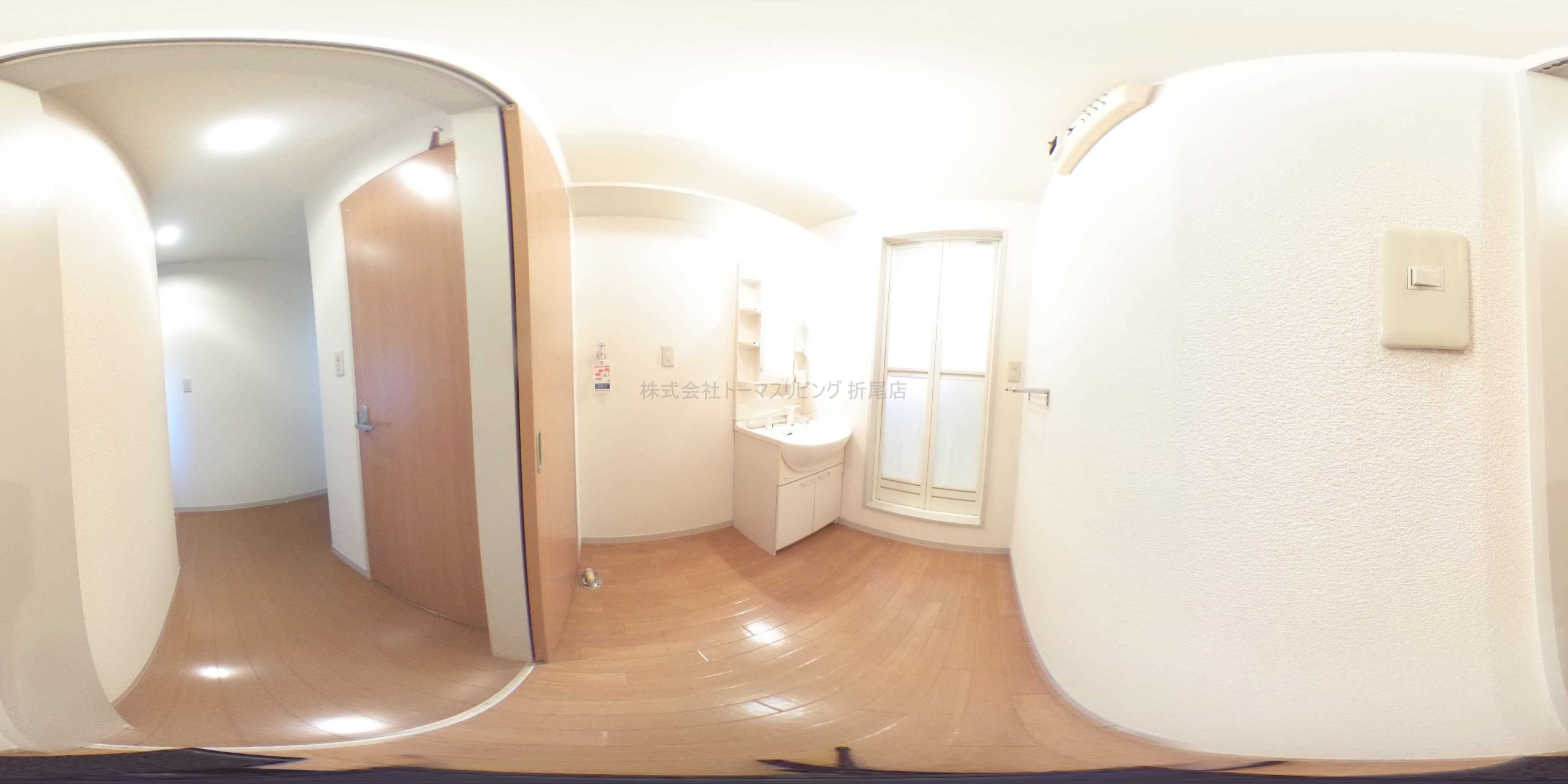 実際の写真を準備中の為、同じ建物の別室写真です。参考下さい。