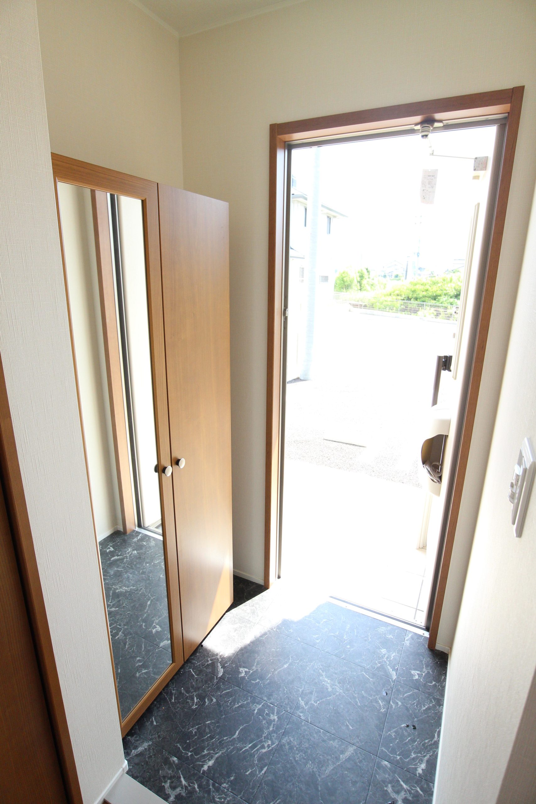 エルメゾン OGURA ※別号室の写真です