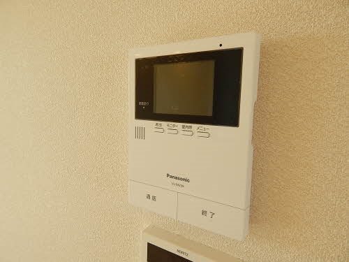 ＮＡＤＹＡⅡ　D棟 来訪者が確認出来て安心のモニター付インターホン