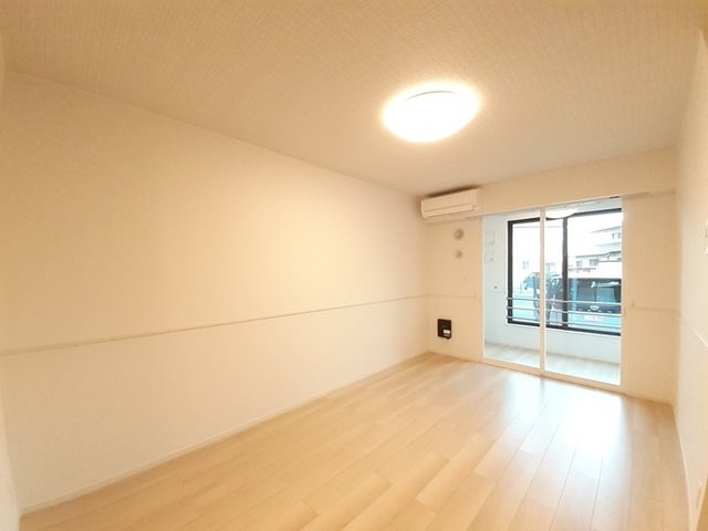 コスモス　E エアコン付き♪